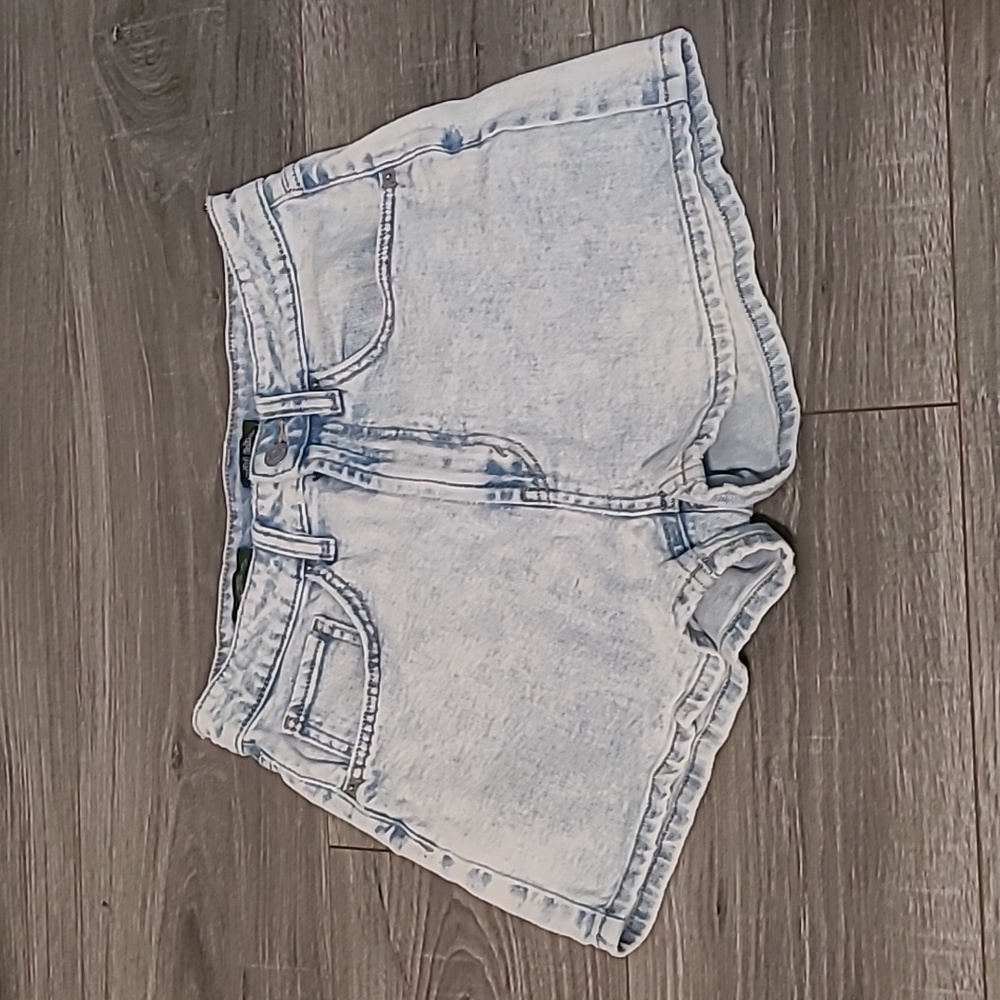 Wild fable size 2, highest rise mom shorts